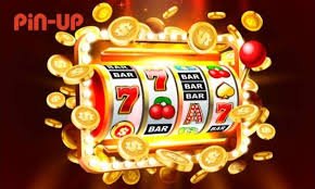 Suporter Indonesia antusias menyaksikan pertandingan sepak bola Liga 1